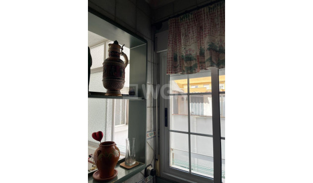 Resale - Apartment / flat - Torrevieja - Las Piscinas Naturales