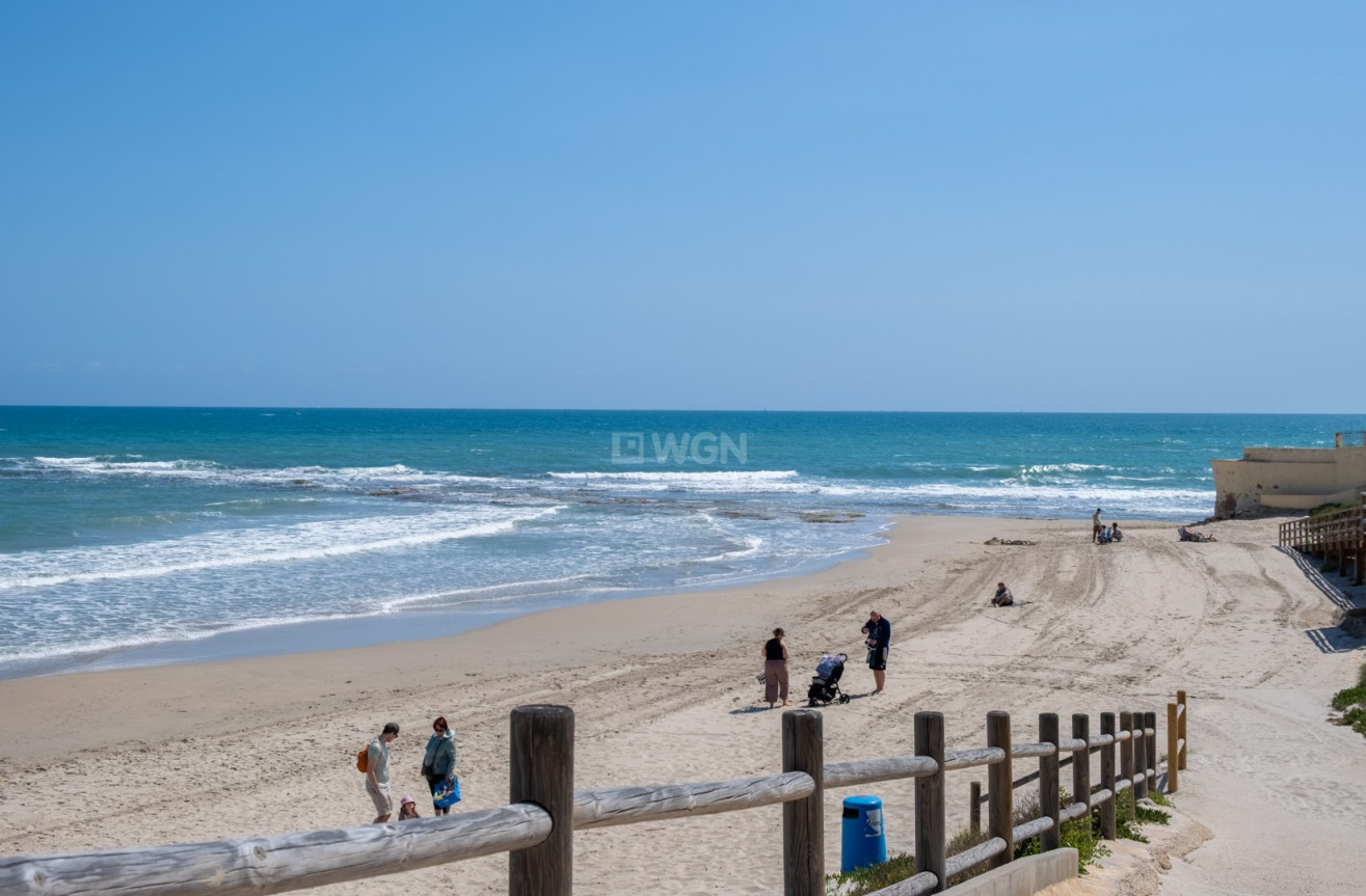 Odsprzedaż - Mieszkanie w bloku - Pilar de la Horadada - Costa Blanca