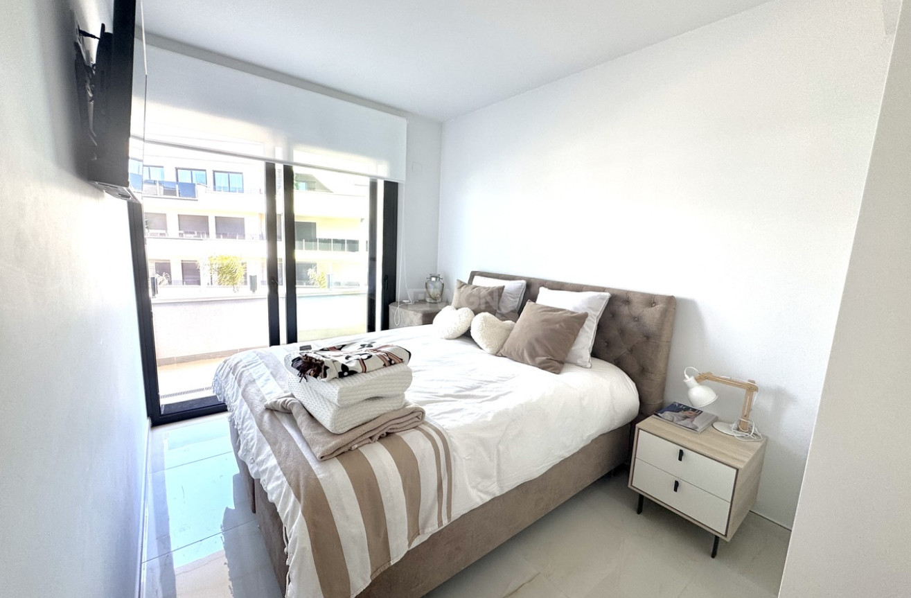 Reventa - Apartamento / piso - Playa Flamenca - Costa Blanca