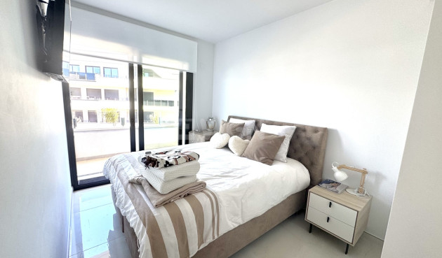 Reventa - Apartamento / piso - Playa Flamenca - Costa Blanca