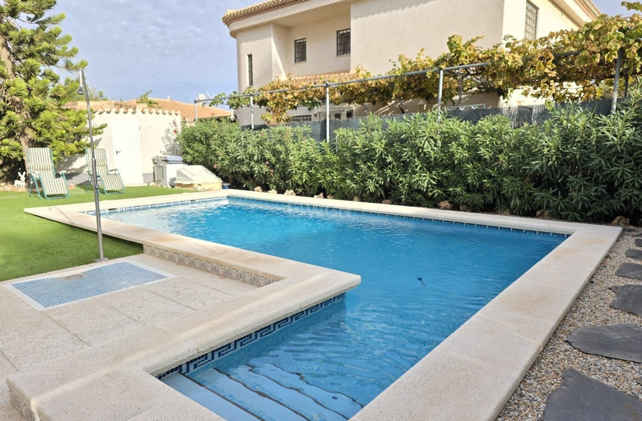 Reventa - Villa - Orihuela Costa - Playa Flamenca