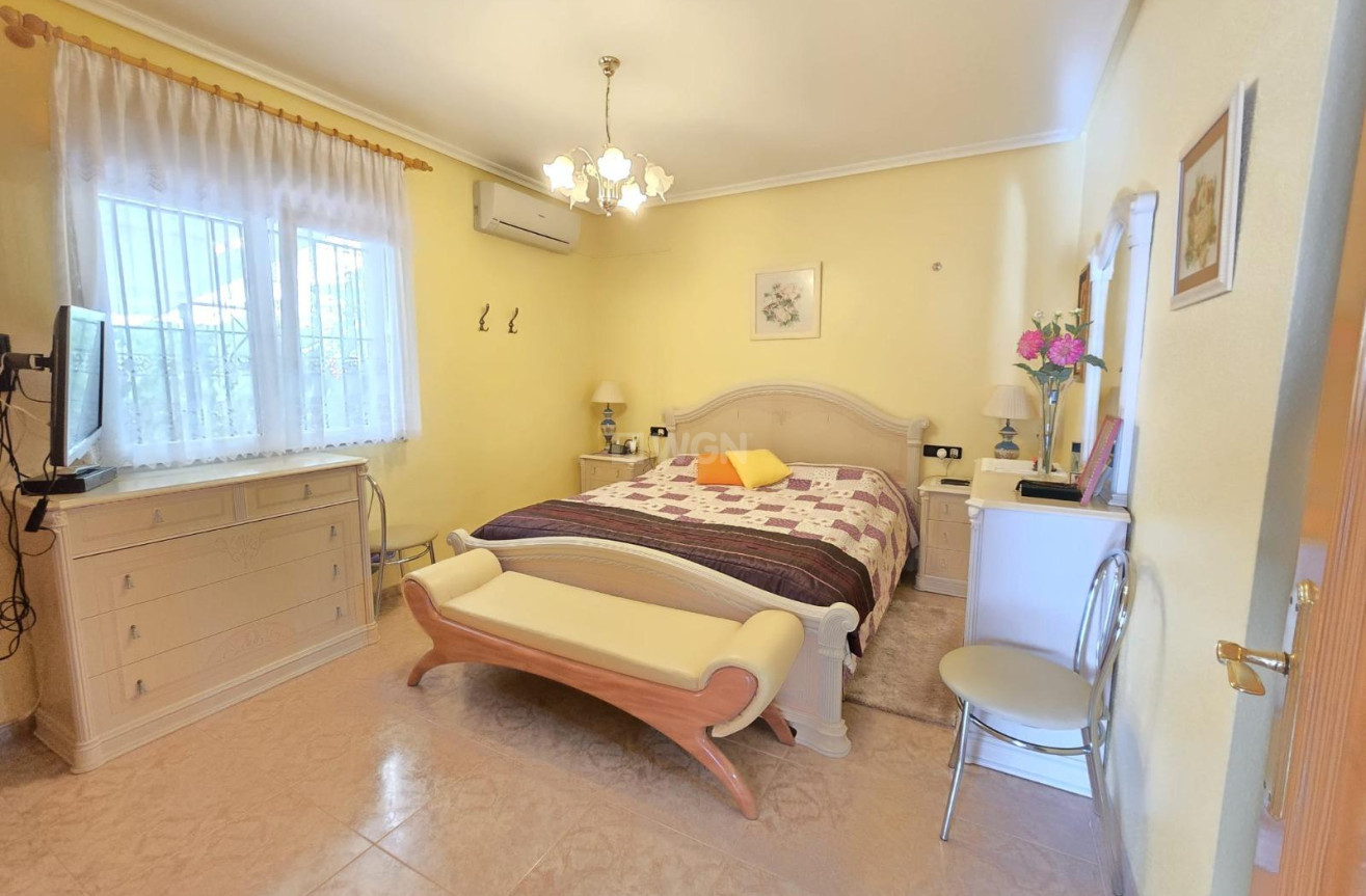 Reventa - Villa - Orihuela Costa - Playa Flamenca