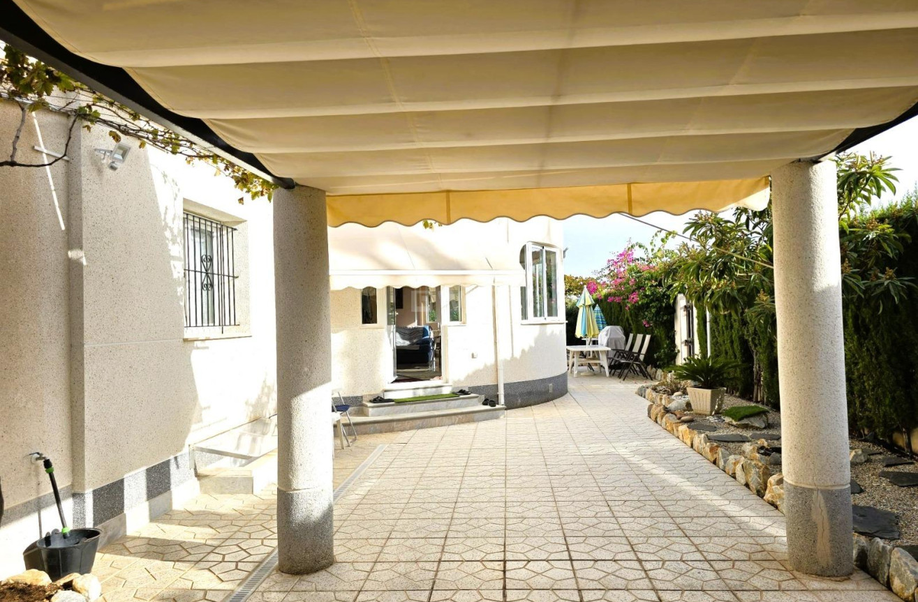 Reventa - Villa - Orihuela Costa - Playa Flamenca