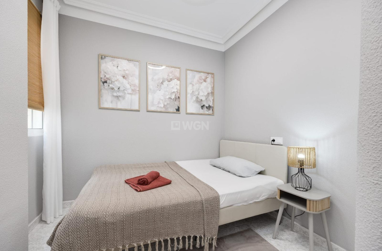 Reventa - Apartamento / piso - Torrevieja - Estacion De Autobuses