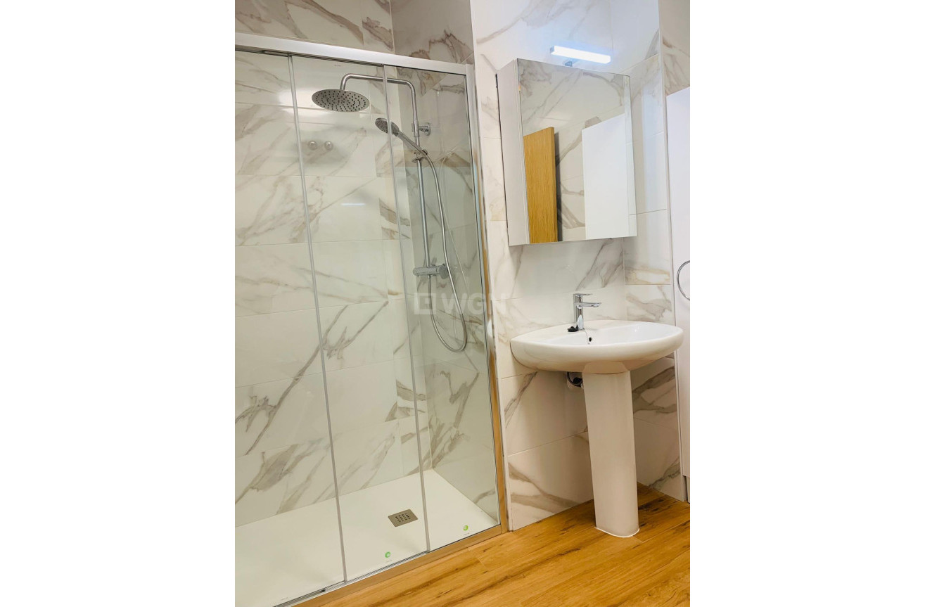 Reventa - Apartamento / piso - Torrevieja - Playa del Cura