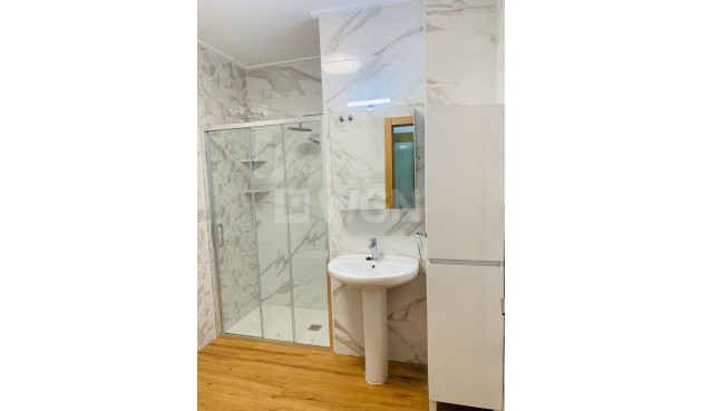 Reventa - Apartamento / piso - Torrevieja - Playa del Cura