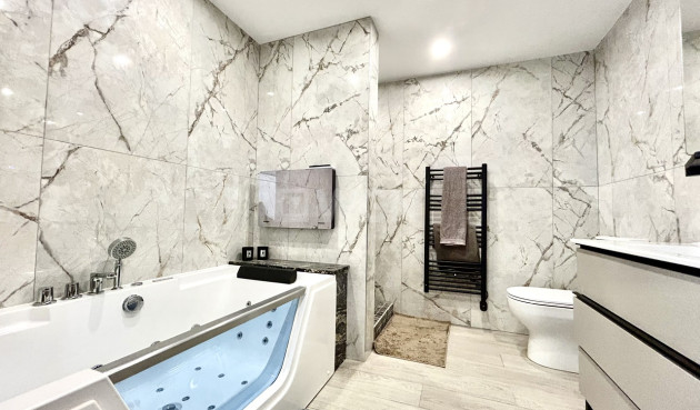 Reventa - Adosado - San Miguel de Salinas - Inland