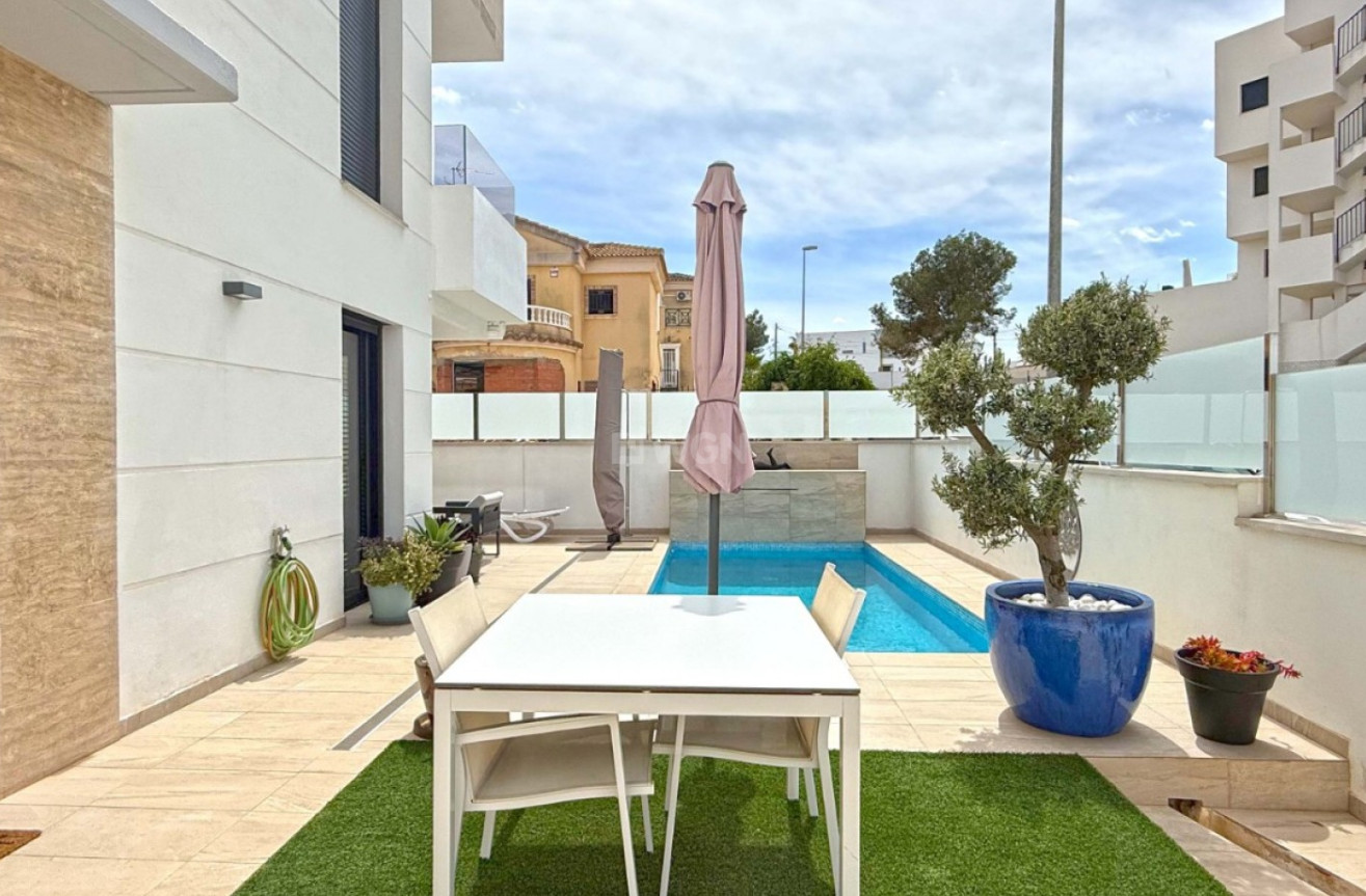 Reventa - Villa - Orihuela Costa - Costa Blanca