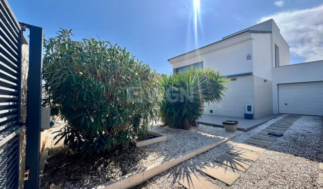 Odsprzedaż - Villa - Santiago de la ribera - Costa Calida