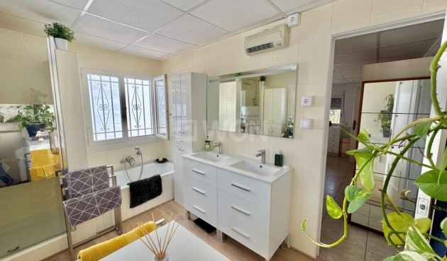 Odsprzedaż - Villa - Dolores - Comunidad Valenciana