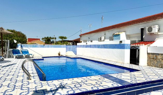 Odsprzedaż - Villa - Dolores - Comunidad Valenciana