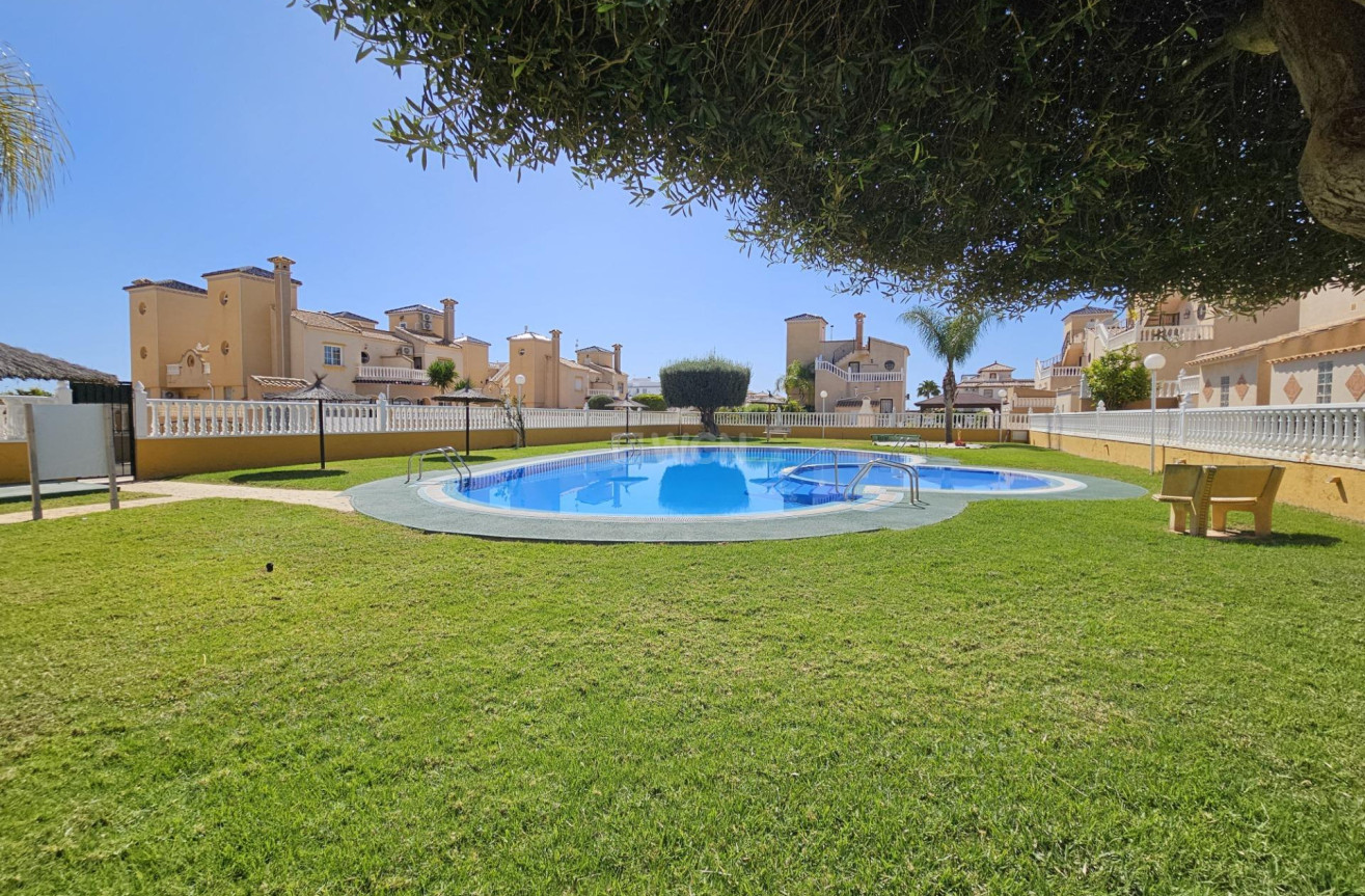 Wiederverkauf - Wohnung - Orihuela Costa - Lomas de Cabo Roig