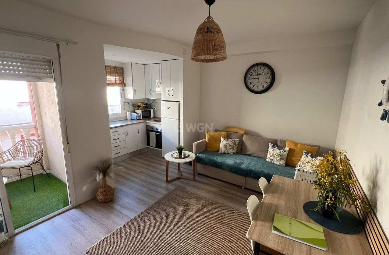 Reventa - Apartamento / piso - Torrevieja - Centro