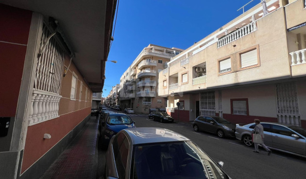 Reventa - Apartamento / piso - Torrevieja - Centro