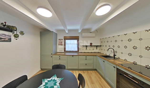 Odsprzedaż - Kamienica - Formentera del Segura - Centro