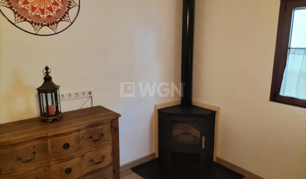 Odsprzedaż - Kamienica - Formentera del Segura - Centro