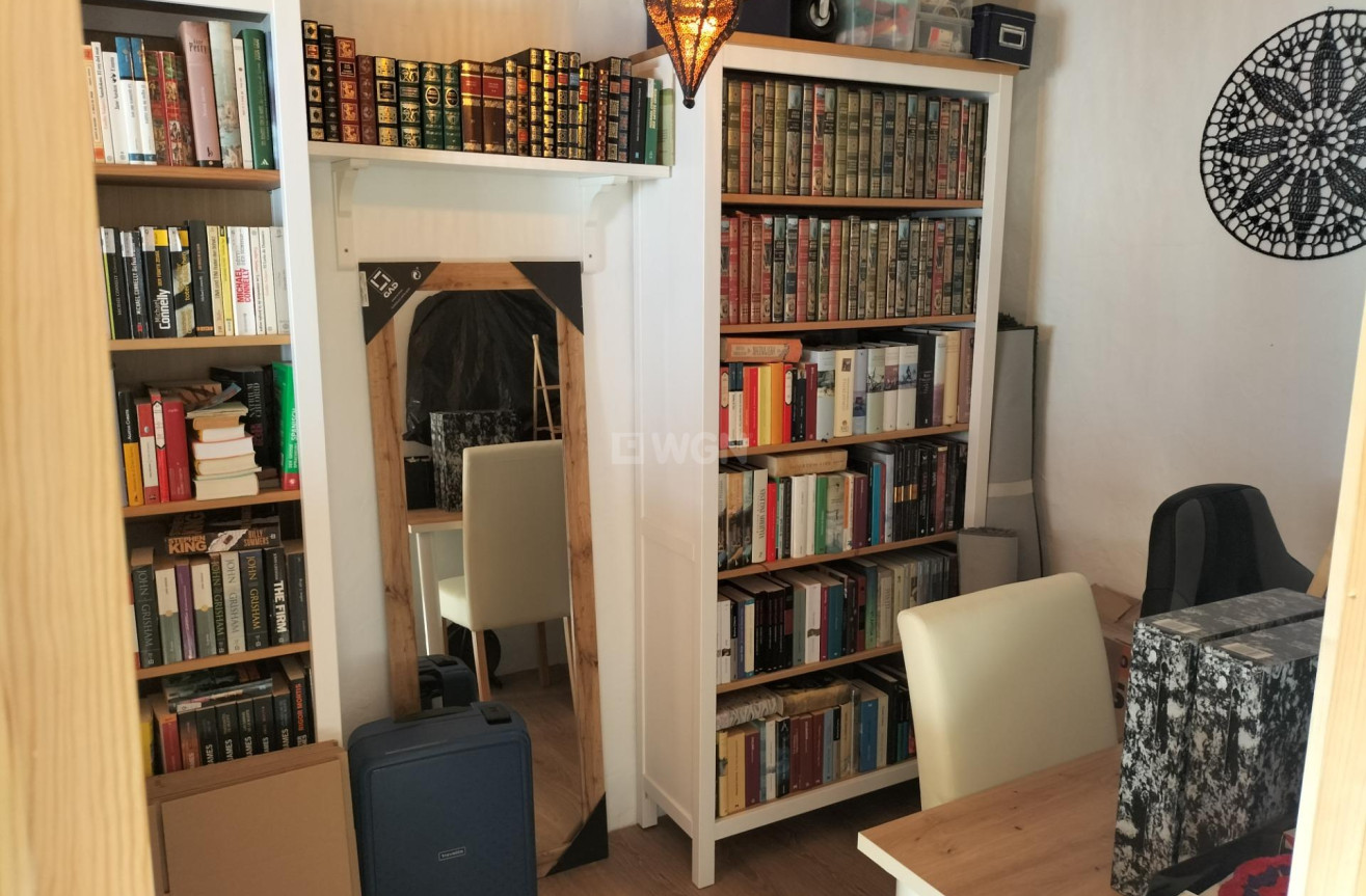 Odsprzedaż - Kamienica - Formentera del Segura - Centro