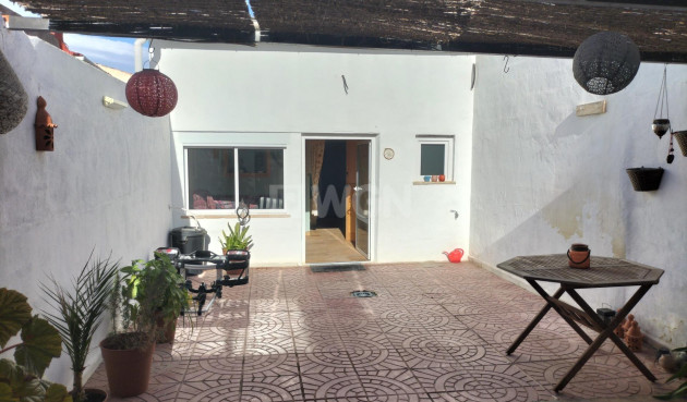 Odsprzedaż - Kamienica - Formentera del Segura - Centro