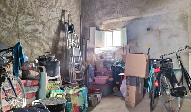 Odsprzedaż - Kamienica - Formentera del Segura - Centro