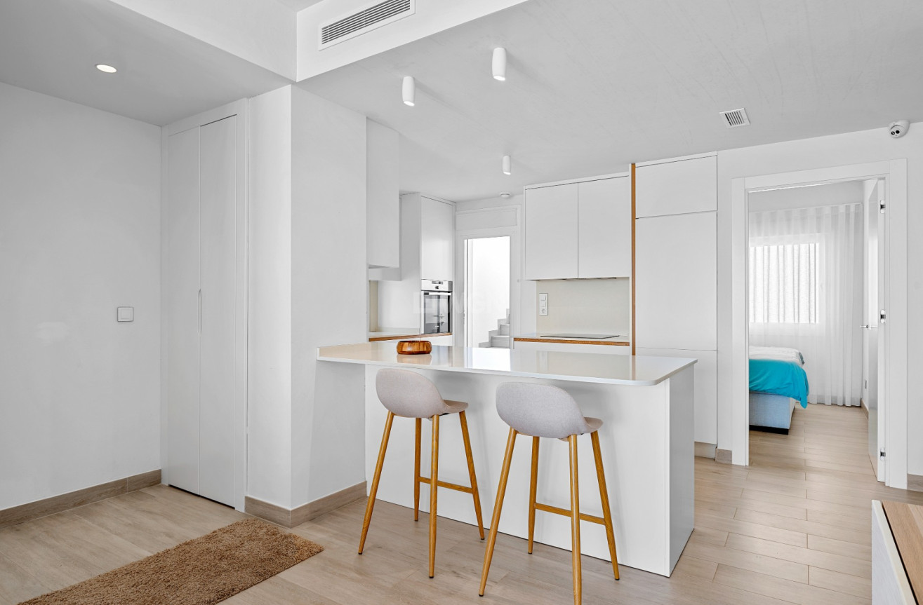 Resale - Villa - San Miguel de Salinas - Inland