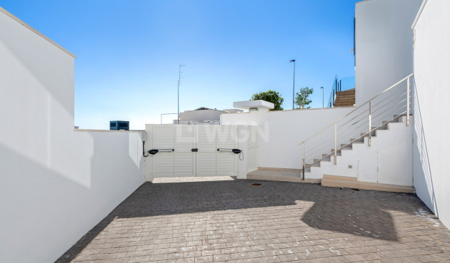 Resale - Villa - San Miguel de Salinas - Inland