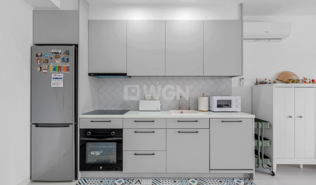 Odsprzedaż - Mieszkanie w bloku - San Miguel de Salinas - Inland