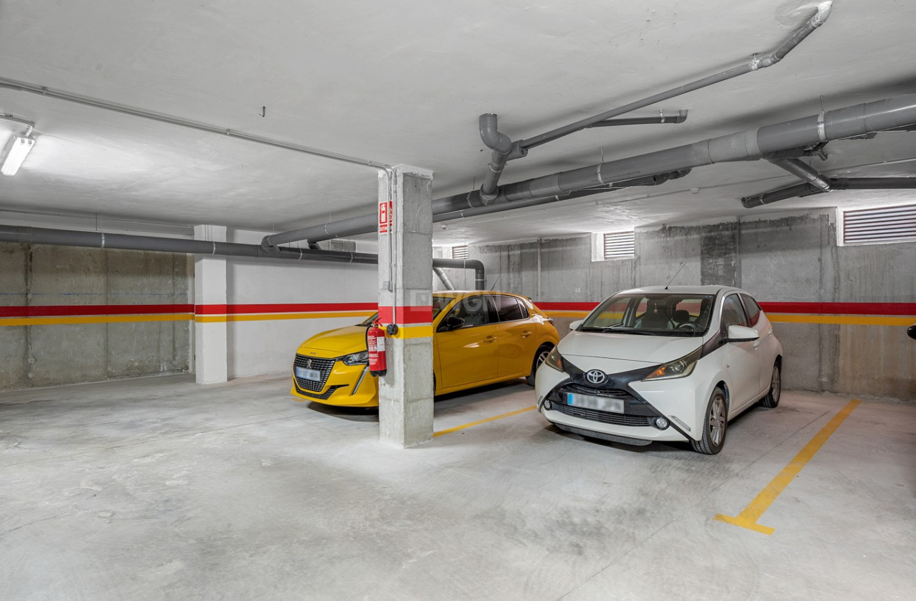 Odsprzedaż - Mieszkanie w bloku - San Miguel de Salinas - Inland