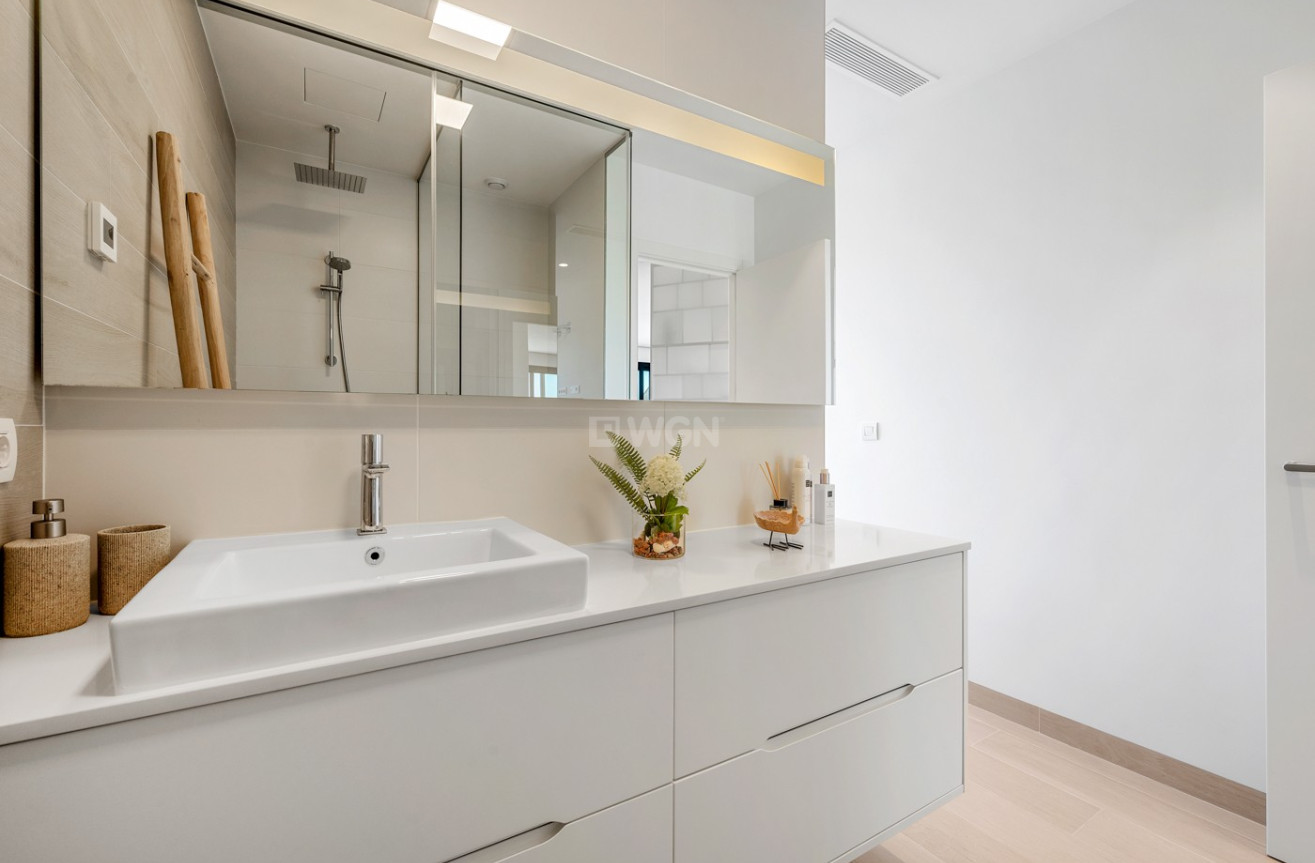 Odsprzedaż - Mieszkanie w bloku - Orihuela - Inland