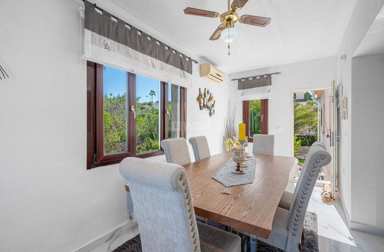 Resale - Villa - Almoradí - Inland