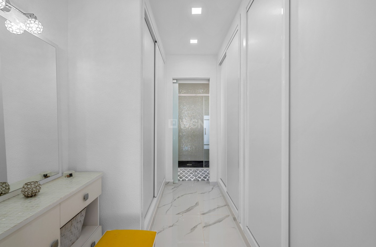 Resale - Villa - Almoradí - Inland