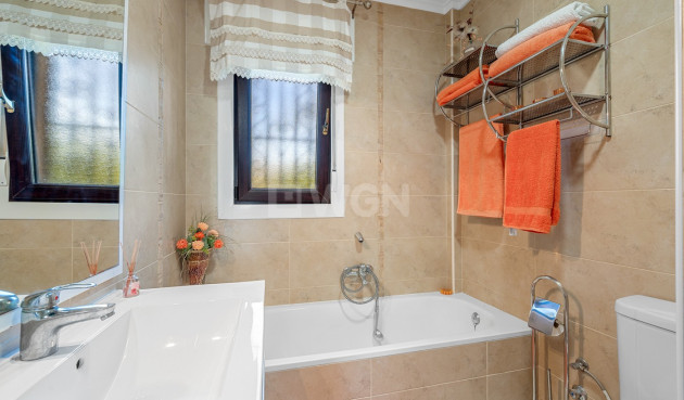 Resale - Villa - Almoradí - Inland