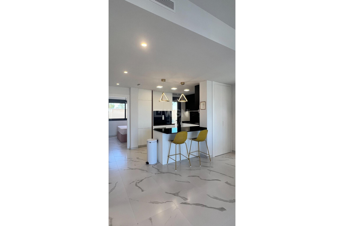 Odsprzedaż - Mieszkanie w bloku - San Miguel de Salinas - Bellavista