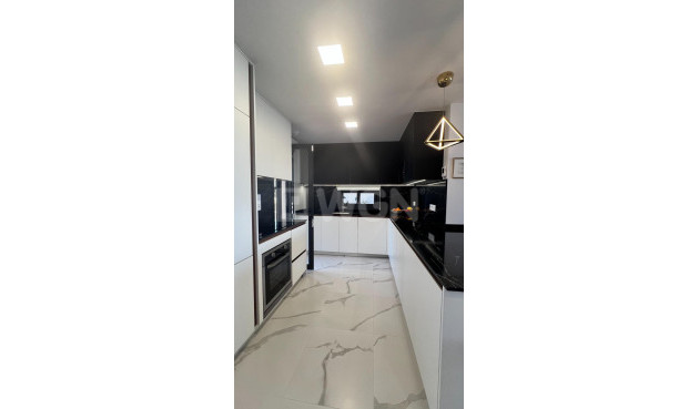 Odsprzedaż - Mieszkanie w bloku - San Miguel de Salinas - Bellavista