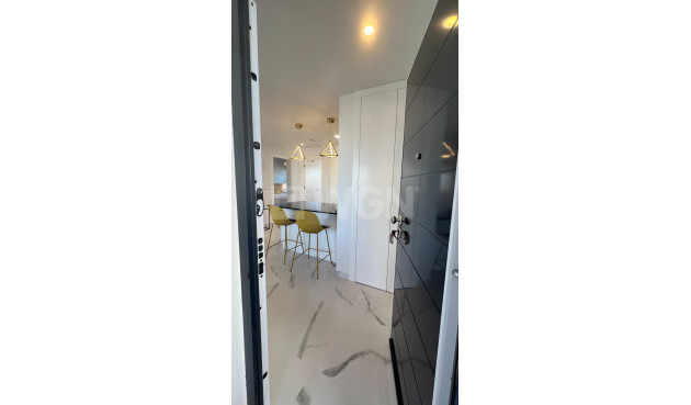 Odsprzedaż - Mieszkanie w bloku - San Miguel de Salinas - Bellavista