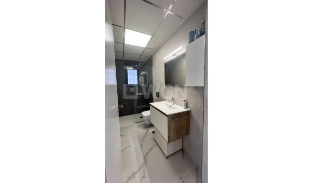 Odsprzedaż - Mieszkanie w bloku - San Miguel de Salinas - Bellavista