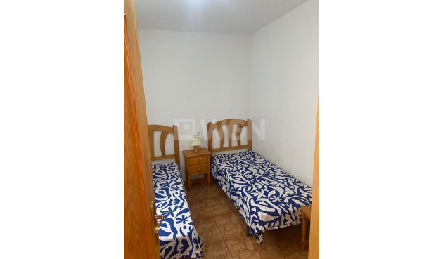 Odsprzedaż - Mieszkanie w bloku - Torrevieja - Centro