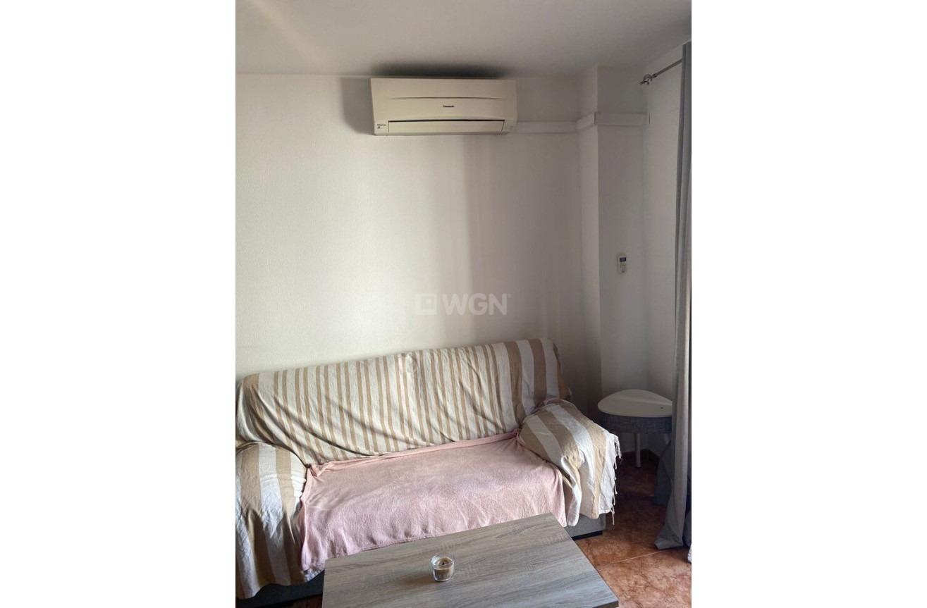 Odsprzedaż - Mieszkanie w bloku - Torrevieja - Centro