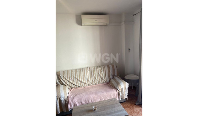 Odsprzedaż - Mieszkanie w bloku - Torrevieja - Centro