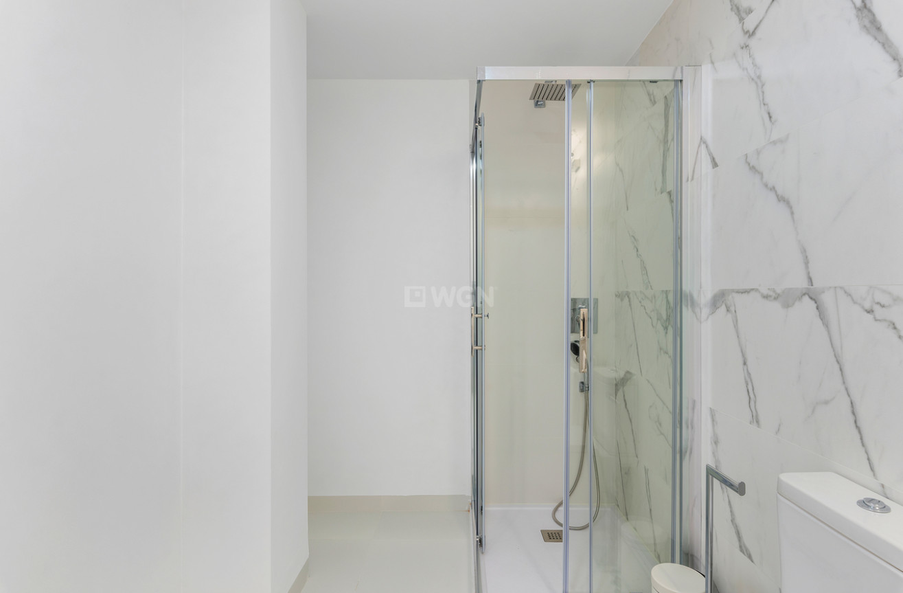 Odsprzedaż - Mieszkanie w bloku - San Miguel de Salinas - Inland