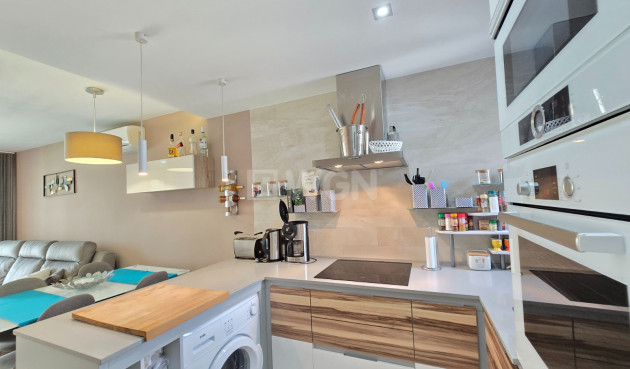 Odsprzedaż - Mieszkanie w bloku - Orihuela Costa - Costa Blanca