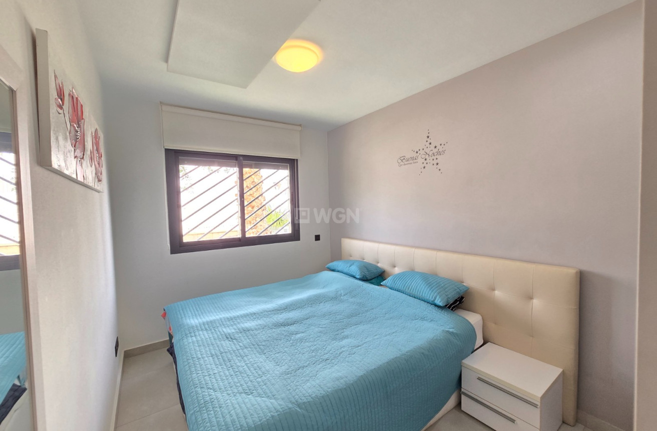 Odsprzedaż - Mieszkanie w bloku - Orihuela Costa - Costa Blanca