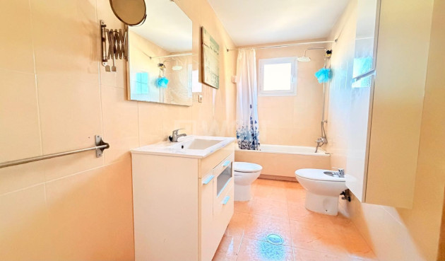 Odsprzedaż - Mieszkanie w bloku - Los Alcázares - Los Narejos-Punta Calera