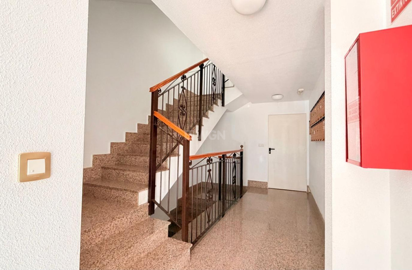 Odsprzedaż - Mieszkanie w bloku - Los Alcázares - Los Narejos-Punta Calera