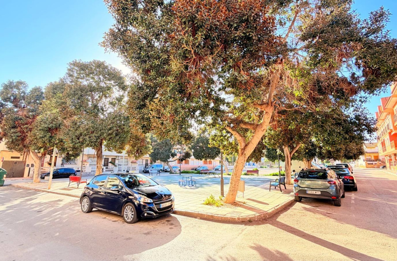 Odsprzedaż - Mieszkanie w bloku - Los Alcázares - Los Narejos-Punta Calera