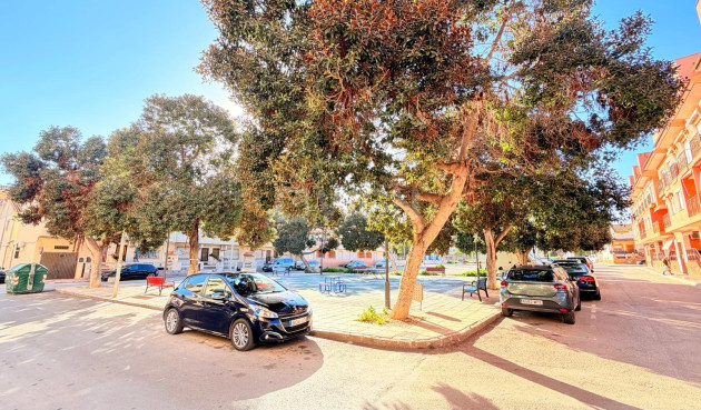 Odsprzedaż - Mieszkanie w bloku - Los Alcázares - Los Narejos-Punta Calera