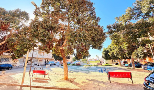 Odsprzedaż - Mieszkanie w bloku - Los Alcázares - Los Narejos-Punta Calera