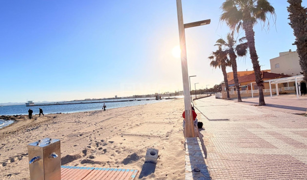 Odsprzedaż - Mieszkanie w bloku - Los Alcázares - Los Narejos-Punta Calera