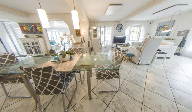 Resale - Villa - Torrevieja - Costa Blanca