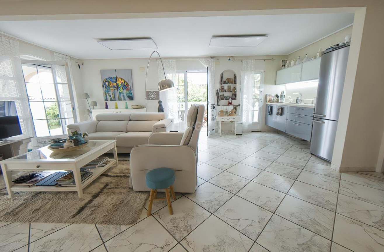 Resale - Villa - Torrevieja - Costa Blanca