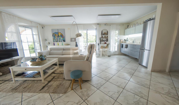 Resale - Villa - Torrevieja - Costa Blanca